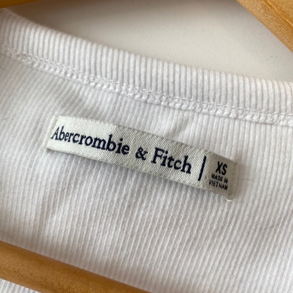 Abercrombie White T-Shirt Bodysuit - Picture 3 of 3